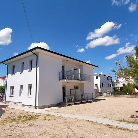 Holiday home P313 Nr 102 Trilocale Sul Mare Con Ombrellone In Prima Fila *