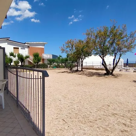 Дом отдыха P313 Nr 102 Trilocale Sul Mare Con Ombrellone In Prima Fila Марчелли