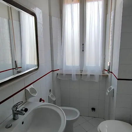 P313 Nr 102 Trilocale Sul Mare Con Ombrellone In Prima Fila * Марчелли